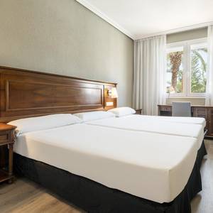 Habitación doble con supletoria Hotel Ilunion Las Lomas Mérida