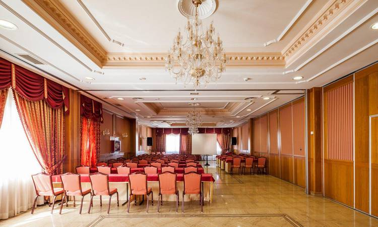 Auditorio Hotel ILUNION Las Lomas Mérida Auditorio Hotel ILUNION Las Lomas Mérida