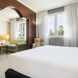 Habitación junior suite Hotel Ilunion Las Lomas Mérida
