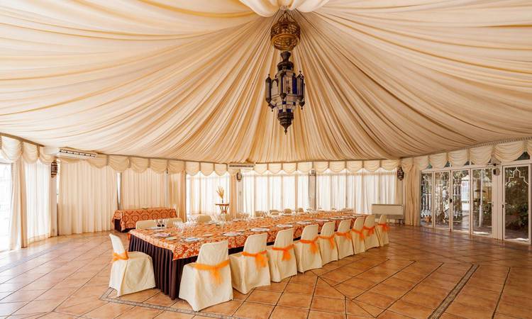 Salón Al Jaima Hotel ILUNION Las Lomas Mérida Salón Al Jaima Hotel ILUNION Las Lomas Mérida